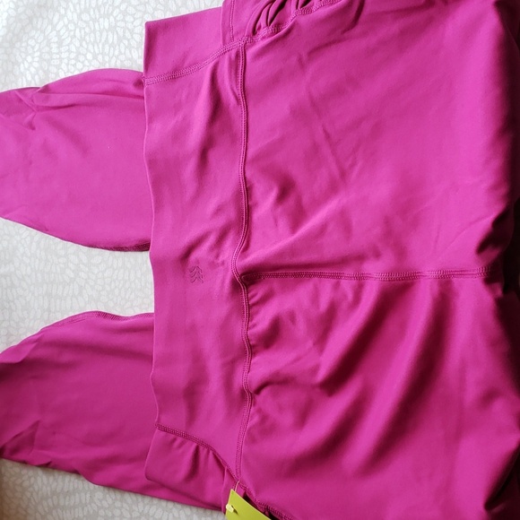 All In Motion Berry Purple High-Rise Leggings Size 1X - NWT - Picture 4 of 7